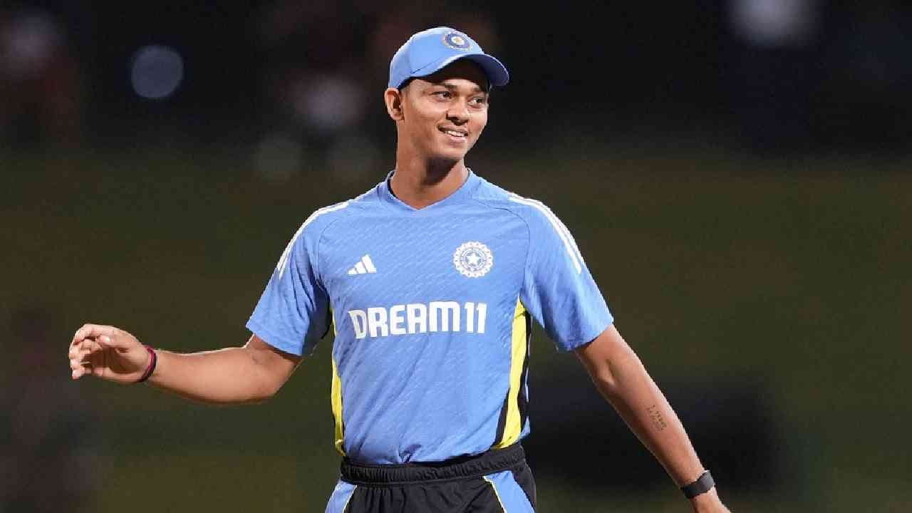 IND vs SLC XI : यशस्वी जैस्वाल या गोलंदाजांचा बनला गिऱ्हाईक, श्रीलंकेत पोल-खोल, 0 वर OUT IND vs SLC XI : यशस्वी जैस्वाल या गोलंदाजांचा बनला गिऱ्हाईक, श्रीलंकेत पोल-खोल, 0 वर OUT