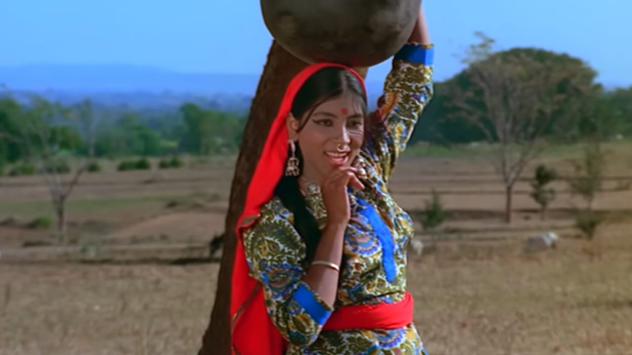 कॉलेज फेअरवेल, रोड ट्रिप किंवा फ्रेंडशिप डेचा उत्सव असो, हे गाणं आजही प्रत्येक मैफलीची शान ठरते. हे गाणे 1975 मध्ये प्रदर्शित झालेल्या सुपरहिट 'शोले' चित्रपटातील असून अमिताभ बच्चन यांनी साकारलेल्या जय आणि धर्मेंद्र यांनी साकारलेल्या वीरू या जिवलग मित्रांवर चित्रित करण्यात आले होते. 