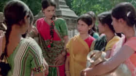 45 दिवसात तयार झालेला चित्रपट, थिएटरमध्ये 952 दिवस होता हाऊसफुल, ट्रॅक्टर, ट्रक आणि बैलगाड्यांमधून बघायला यायचे लोक