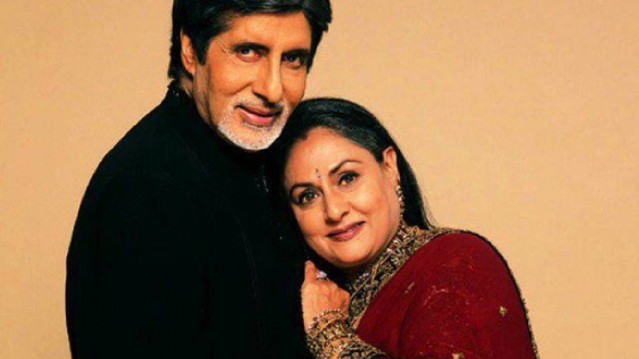 अमिताभ बच्चन यांनी KBCमध्ये याआधीही जया यांच्याशी संबंधित अनेक रंजक किस्से सांगितले होते. एका भागात एका स्पर्धकाच्या लांब केसांचे कौतुक सुरू असताना अमिताभ यांनी आपल्या लग्नाशी संबंधित एक मजेदार आठवण सांगितली होती. जया यांचे केस खूप लांब होते आणि त्यांच्या याच गोष्टीने अमिताभ यांना आकर्षित केले होते, असे त्यांनी मिश्कीलपणे नमूद केलं.