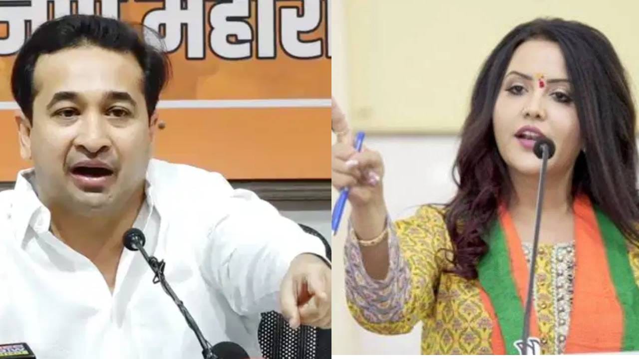 Amruta Fadnavis: त्यात काही गैर वाटत नाही...गरब्यात मुस्लिमांना प्रवेश न देण्याच्या मागणीवर अमृता फडणवीस यांची स्पष्ट भूमिका Amruta Fadnavis: त्यात काही गैर वाटत नाही...गरब्यात मुस्लिमांना प्रवेश न देण्याच्या मागणीवर अमृता फडणवीस यांची स्पष्ट भूमिका