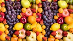 Healthy Tips : सात दिवस, सात फळं... सफरचंदापासून किवीपर्यंत, कोणत्या दिवशी काय खाणं ठरेल आरोग्यदायी