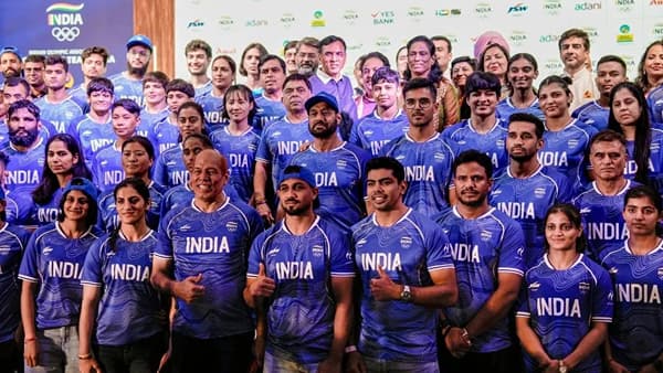 जापानच्या ऐची-नागोयामध्ये एशियन गेम्स 2026 स्पर्धेचे वेध लागले आहे. ही स्पर्धा सुरू होण्यासाठी अवघ्या काही दिवसांचा अवधी शिल्लक आहे. या स्पर्धेत भारताचे 500हून अधिक स्पर्धक पदकासाठी लढत देणार आहेत. (Photo: PTI & Getty Images)