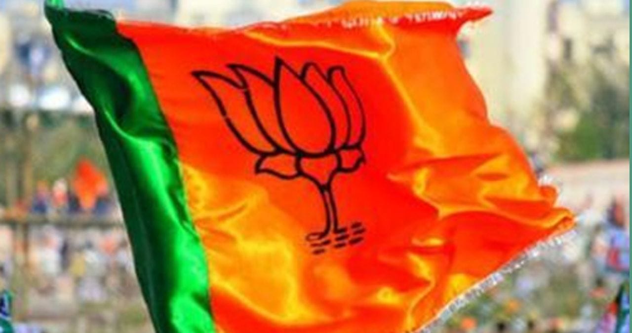 माजी मुख्यमंत्री भाजपवर नाराज, साथ सोडणार? म्हणाले, 'मला 60 वर्षांचा राजकीय अनुभव, पण...' माजी मुख्यमंत्री भाजपवर नाराज, साथ सोडणार? म्हणाले, 'मला 60 वर्षांचा राजकीय अनुभव, पण...'