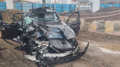 गुजरातची BMW कोस्टल रोडवरुन थेट 50 फूट खाली कशी कोसळली, कारचा स्पीड...