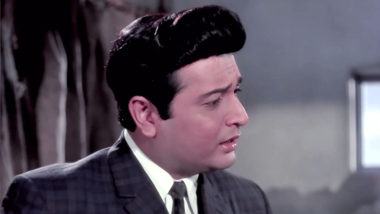 बिस्वजीत यांनी मांडले मत ANI शी बोलताना बिस्वजीत यांनी आजच्या सिनेमातील किसिंगबाबत भाष्य केले. ते म्हणाले, “आज स्क्रीन पर किसिंग कोई बड़ी बात नहीं है. आजकल फिल्मों में जो बेडरूम सीन दिखाए जाते हैं, उन्हें देखकर मुझे हैरानी होती है.” त्यांच्या मते, काळानुसार सिनेमातील दृश्यांबाबत प्रेक्षकांची दृष्टी बदलली आहे.