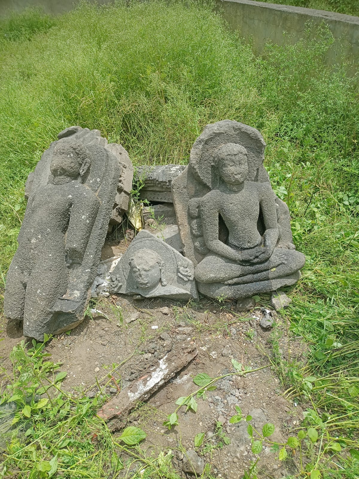 दरम्यान, या अवशेषांमुळे प्राचीन काळात चांडोळ परिसरात बौद्ध भिक्खूंचे वास्तव्य आणि बौद्ध धम्माचा प्रसार असल्याचे संकेत मिळत आहेत.