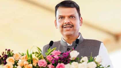 जरांगे पाटलांनी उपोषण मागे घेतल्यानंतर फडणवीस यांची पहिली प्रतिक्रिया.