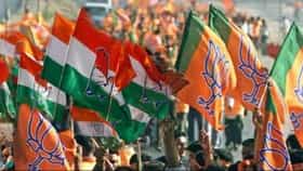 काँग्रेसला मोठा धक्का; या नेत्याचा भाजपात कार्यकर्त्यांसह प्रवेश, सोलापूरच्या राजकारणात खळबळ