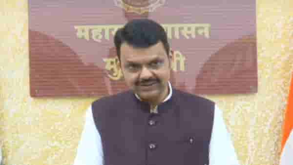 Devendra Fadnavis : मला सांगा, मग TMC चे 15 आमदार कसे निवडणूक आले? SIR वर प्रश्नचिन्ह निर्माण करणाऱ्यांना मुख्यमंत्र्यांचा सवाल