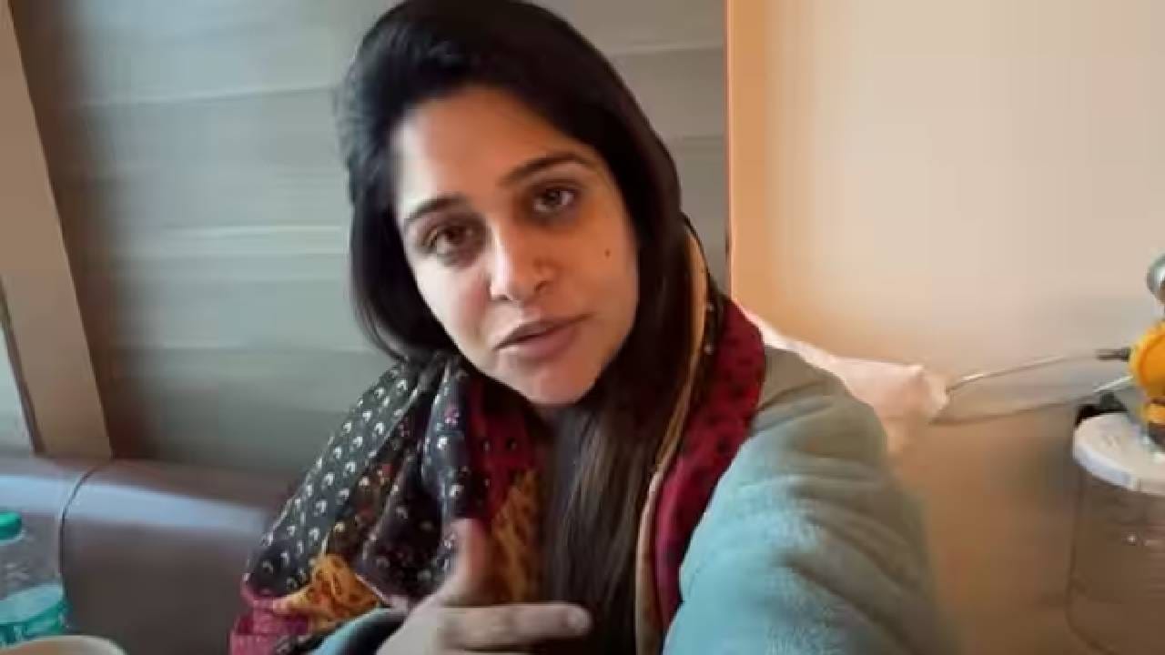 अशा परिस्थितीत मला कोण काम देणार? दीपिकाने मांडली व्यथा, उपचारांमुळे अशी अवस्था अशा परिस्थितीत मला कोण काम देणार? दीपिकाने मांडली व्यथा, उपचारांमुळे अशी अवस्था