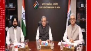 Election Commission : मतभेद समोर आल्यानंतर पहिल्यांदाच मुख्य निवडणूक आयुक्तांची बैठक, काय महत्वाचे निर्णय घेतले?