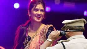 Gautami Patil: ती स्टेजवर आली अन्... गौतमी पाटीलच्या कार्यक्रमात पोलिसांटी एण्ट्री, पुढे काय घडलं?