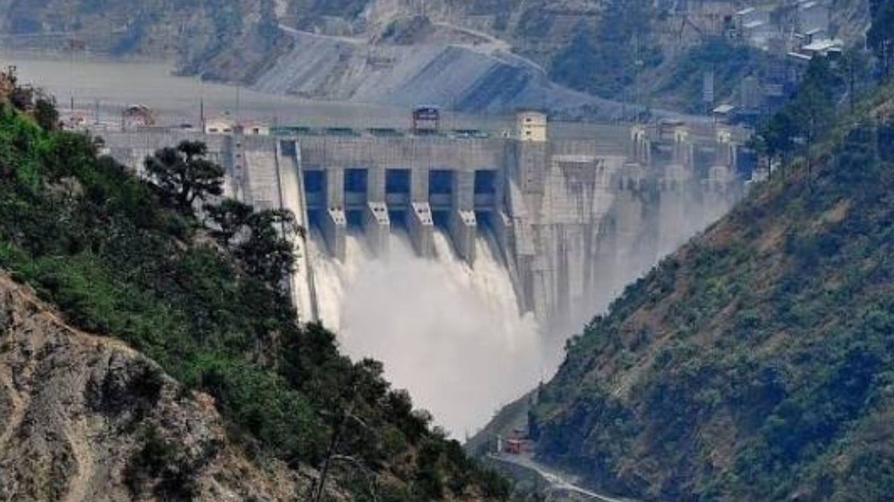  पाकिस्तानने नेदरलँड्सच्या न्यायालयात भारताविरोधात तक्रार केली. भारताने स्पष्ट शब्दात म्हटले की, आम्ही न्यायालयाचे अधिकारक्षेत्र मानत नसल्याचे स्पष्ट केले. हा निकाल म्हणजे फक्त कागदाचा तुकडा असल्याचेही भारताने म्हटले.