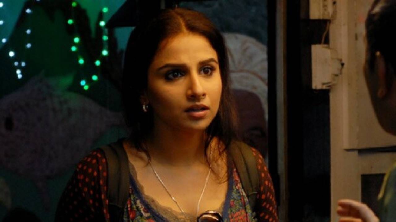 विद्या बालनचा ‘कहानी’ हा भारतीय सस्पेन्स थ्रिलरमधील महत्त्वाचा चित्रपट मानला जातो. पतीच्या मृत्यूमागचं सत्य शोधण्यासाठी एका महिलेचा सुरू झालेला प्रवास अनेक अनपेक्षित वळणं घेतो. चित्रपटाचा क्लायमॅक्स हा त्याचा सर्वात चर्चेतील भाग आहे. ‘कहानी’ प्राइम व्हिडीओवर उपलब्ध आहे.