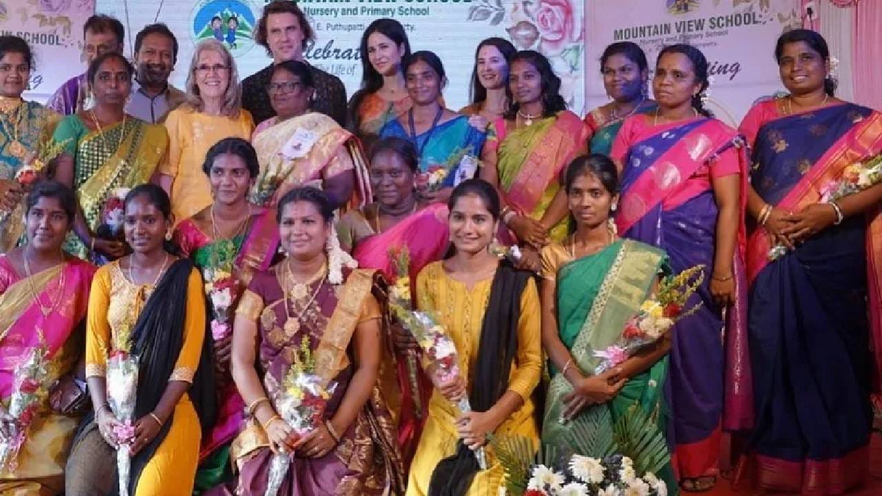 काही वर्षांपूर्वी एका मुलाखतीत कॅटरिना कैफने सांगितले होते की तिची आई मदुराईत शाळा चालवते. जिथे त्या शिक्षिका म्हणून मुलांना शिकवतात. अभिनेत्रीने सांगितले होते की ज्या छोट्या गावात तिची आई शिकवते, तिथे वीजही काही तासांसाठीच येते आणि अनेकदा इंटरनेटही व्यवस्थित येत नाही. यामुळे त्या आईशी फोनवरही नीट बोलू शकत नाहीत.