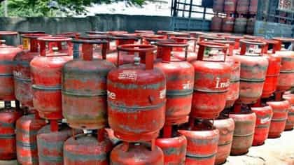 वर्षातून तीन एलपीजी गॅस सिलिंडर मोफत मिळणार, सरकारची मोठी घोषणा.