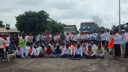 जरांगेंसाठी चार तरुणांचं आमरण उपोषण, उद्या परभणी बंद; आंदोलक आक्रमक.