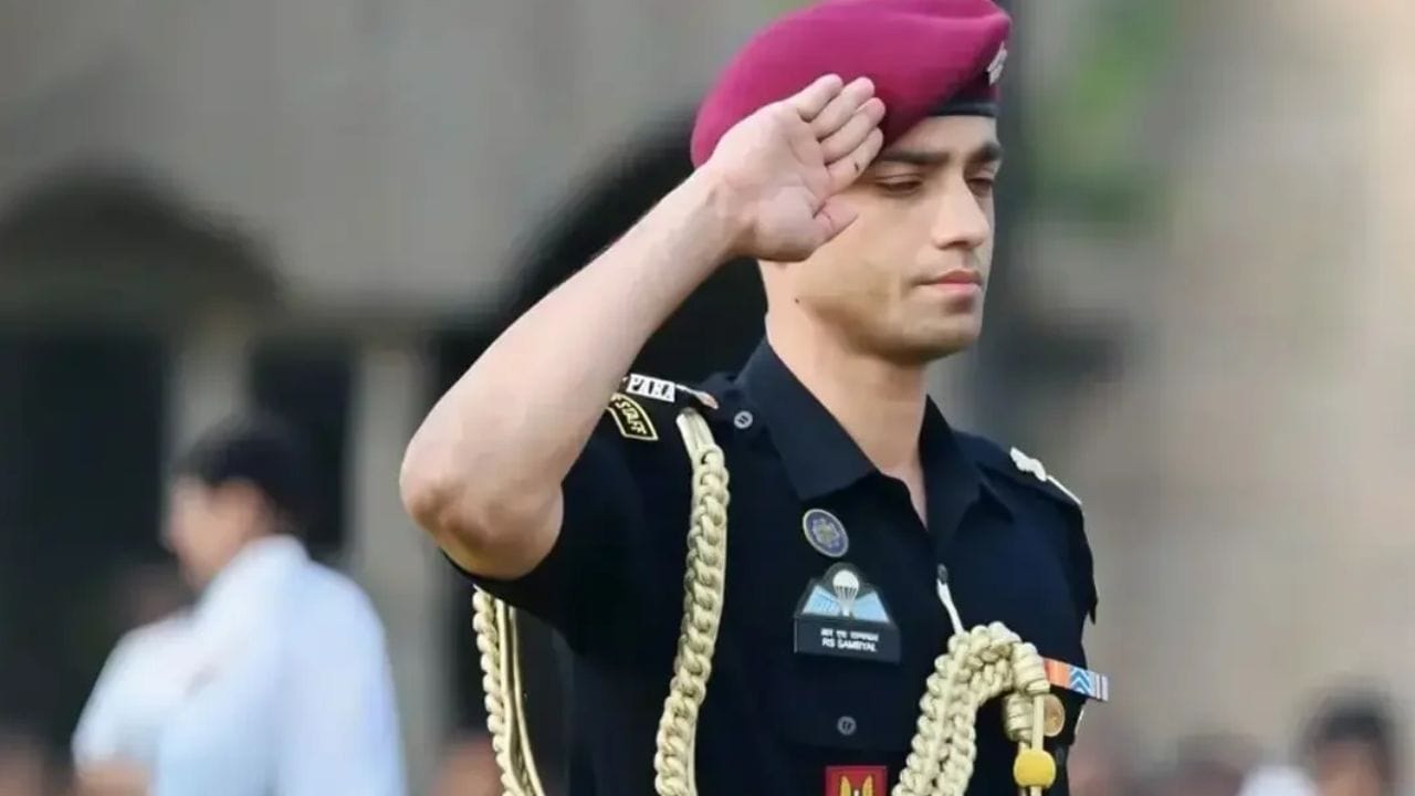 नुकताच ऋषभ सिंग यांनी फिगरिंग आऊट या पॉककास्टमध्ये काही गोष्टी बोलून दाखवल्या. ऋषभ सिंग यांनी म्हटले की, मी सामान्य लोकांसारखे बाहेर फिरायला जाऊ शकते नाही. राष्ट्रपतींसोबत सेवा बजावताना मी माझे सामान्य जीवन जगू शकत नव्हतो.