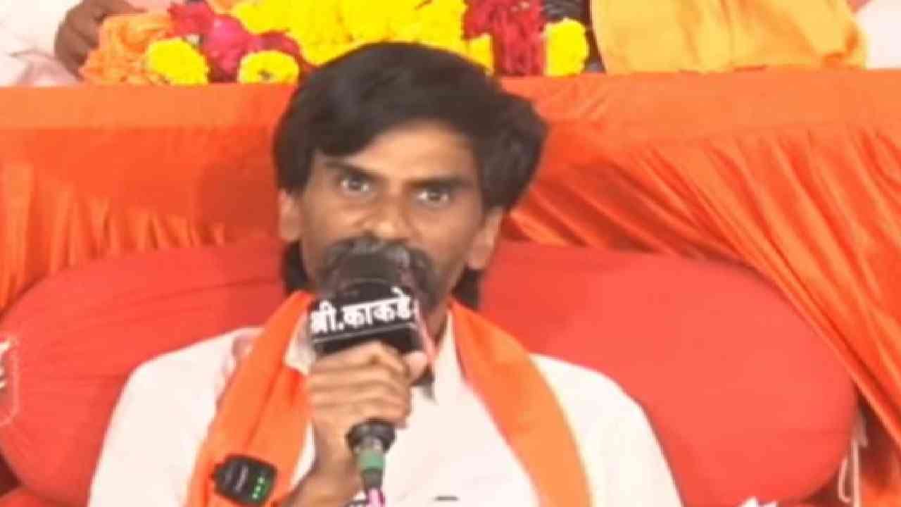 Manoj Jarange Patil : आंदोलनासाठी मुंबईला जायचं की नाही? अखेर मनोज जरांगेंनी फायनल निर्णय घेतला Manoj Jarange Patil : आंदोलनासाठी मुंबईला जायचं की नाही? अखेर मनोज जरांगेंनी फायनल निर्णय घेतला