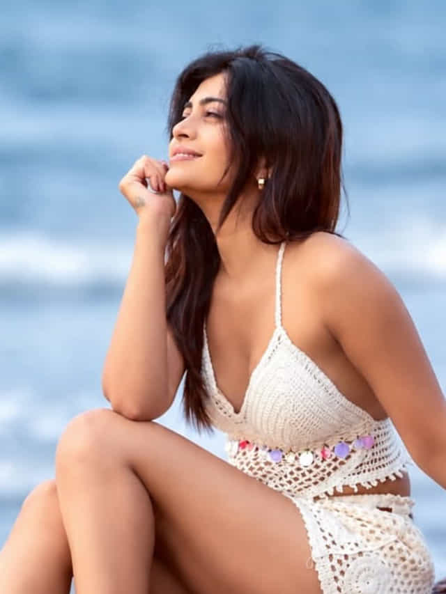 समुद्रकिनारी मराठी अभिनेत्रीचं हॉट फोटोशूट, हटके पोजची होतेय चर्चा