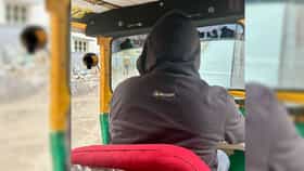 मायक्रोसॉफ्टमध्ये लाखोंची सॅलरी असूनही रिक्षा चालवतो अभियंता, सत्य जाणून तुम्ही हैराण व्हाल