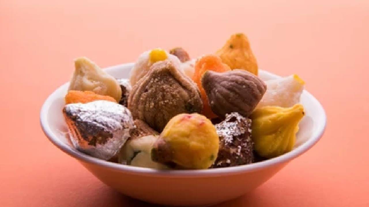 मुंबईकरांनी कमालच केली! गणेशोत्सवात मोदकांच्या ऑर्डरने मोडले रेकॉर्ड; एकाच ग्राहकाने खर्च केले तब्बल इतके रुपये मुंबईकरांनी कमालच केली! गणेशोत्सवात मोदकांच्या ऑर्डरने मोडले रेकॉर्ड; एकाच ग्राहकाने खर्च केले तब्बल इतके रुपये