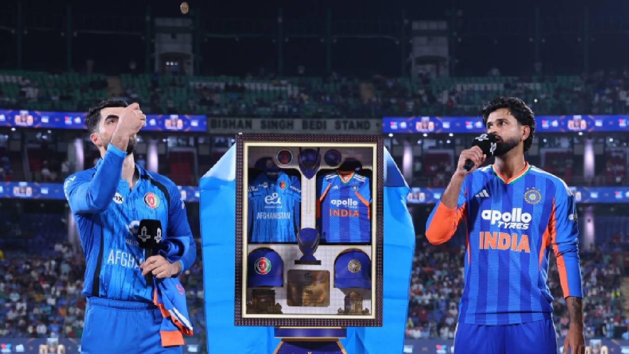 IND vs AFG : श्रेयसने टॉस जिंकून बॉलिंग घेतली; वैभव सूर्यवंशी आणि 'या' दोघांशिवाय मैदानात उतरली टीम इंडिया IND vs AFG : श्रेयसने टॉस जिंकून बॉलिंग घेतली; वैभव सूर्यवंशी आणि 'या' दोघांशिवाय मैदानात उतरली टीम इंडिया