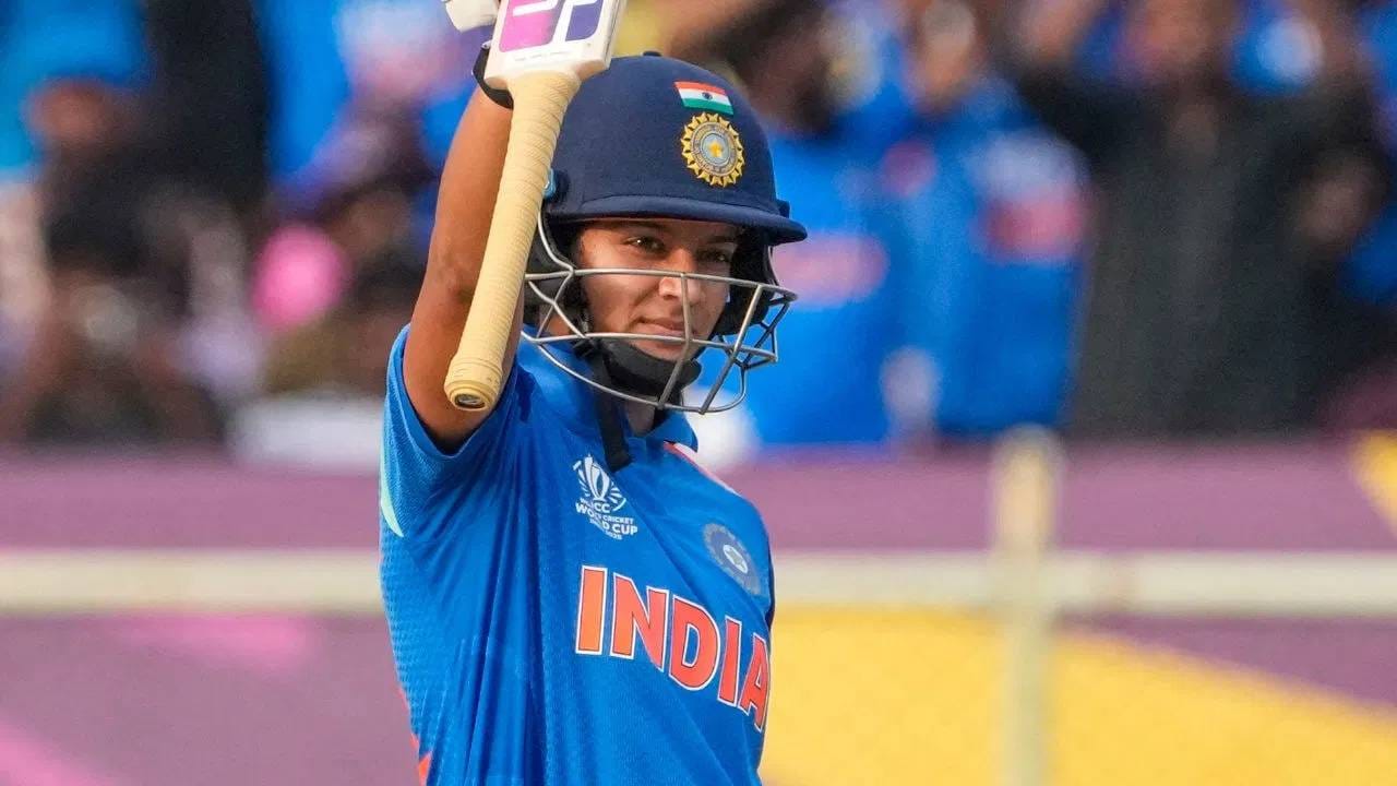 दरम्यान, आता अशीही माहिती समोर आली आहे की, भारतीय निवड समिती आणि संघ व्यवस्थापनाने जेमिमा रॉड्रिग्सच्या जागी प्रतिका रावलला संघात स्थान देण्याचा निर्णय घेतला आहे. आशिया चषकातही ती जेमिमाची जागा घेताना दिसत आहे.