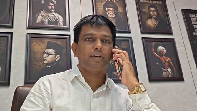 जेलमध्ये विपश्यनेला आल्यासारखं वाटलं, इतका मानसन्मान... तुरुंगातून सुटताच कराळे गुरुजींची प्रहिली प्रतिक्रिया काय?