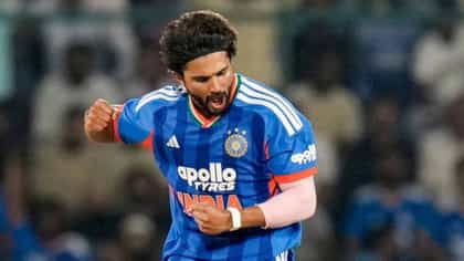 नितीश रेड्डीचा नादच खुळा! T20 मालिकेत 4 वेळा अशी केली शिकार.