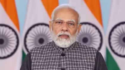 पंतप्रधान मोदींच्या हस्ते 51 हजारांहून अधिक युवकांना नियुक्तीपत्रं.