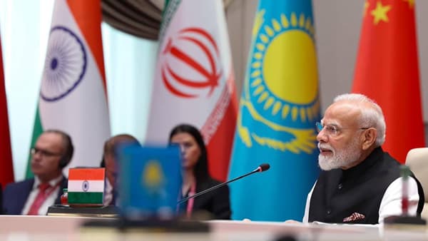 पंतप्रधान नरेंद्र मोदी SCO समिट बैठकीत पाकिस्तानवर गरजले! भाषणातले 10 मुद्दे एका क्लिकवर