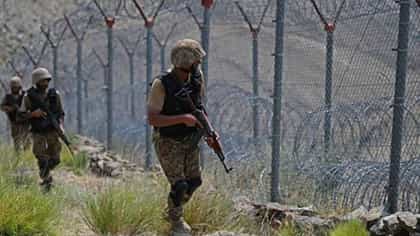 पाकिस्तान अफगाणिस्तान सीमेवर प्रचंड तणाव, PAK आर्मीने थेट तालिबान...