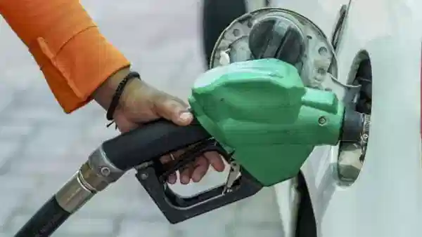 Petrol Diesel Price Today: क्रूड ऑइलचे दर घसरले, आज पेट्रोल-डिझेल स्वस्त झाले? वाचा दर