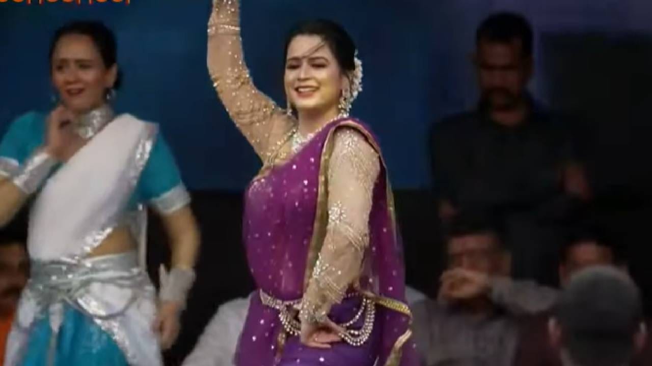 यावेळी प्राजक्ताने दहीहंडीच्या भव्य आयोजनाचे कौतुक केले. "इतक्या मोठ्या प्रमाणात दहीहंडी फार क्वचितच आयोजित केली जाते. या माध्यमातून इतक्या मोठ्या संख्येने लोक आणि कलाकारांना आपली कला सादर करण्याची संधी मिळते. त्यासाठी आयोजकांचे खरंच कौतुक आहे. मला या कार्यक्रमासाठी आमंत्रित केल्याबद्दल मनापासून आभार," अशा शब्दांत तिने आपल्या भावना व्यक्त केल्या.