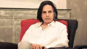 Rahul Roy : माझेही खर्च आहेत.. लग्नातील डान्समुळे ट्रोल करणाऱ्यांना राहुल रॉयने सुनावलं