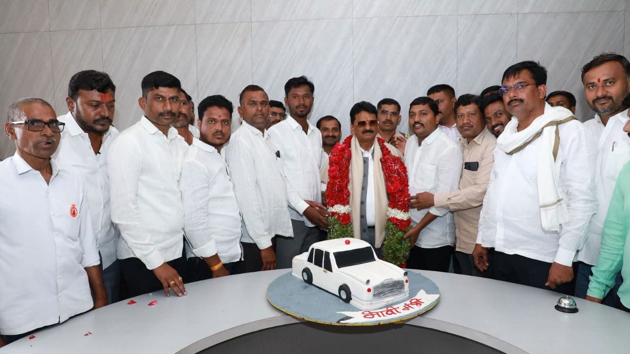 त्यानंतर त्यांनी 2024 मध्ये देखील रत्नाकर गुट्टे यांनी रासपाकडून निवडणूक लढवत दुसऱ्यांदा विजय मिळवला. 2024 च्या निवडणुकीनंतर आमदार रत्नाकर गुट्टे यांनी रासपचे नेते महादेव जानकर यांना सोडून महायुतीचा हात पडकला.