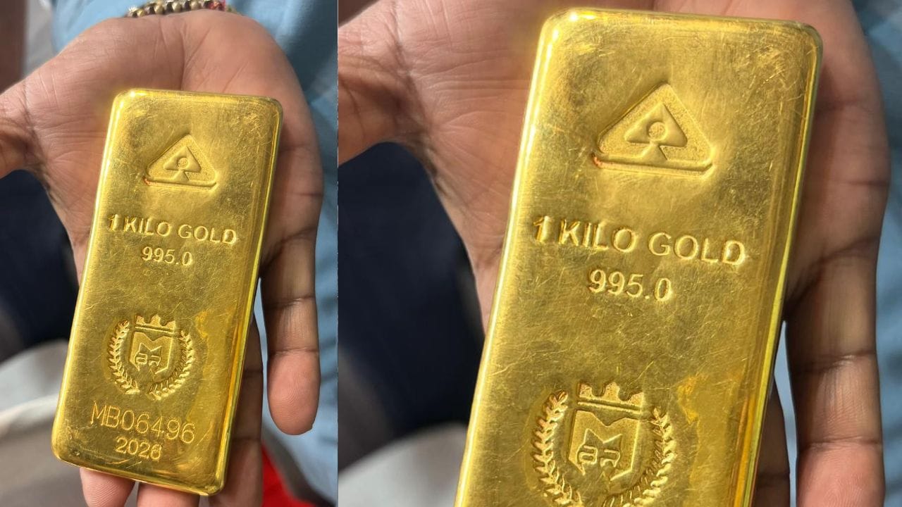 यंदाच्या गणेशोत्सवात लालबागचा राजाला गणेशभक्तांनी अर्पण केलेल्या सोने-चांदी आणि इतर मौल्यवान वस्तूंचा लिलाव आज सुरू आहे.