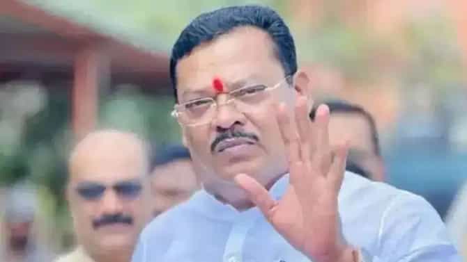 सिल्व्हर ओकला शिवसेना..., शिवसेना ठाकरे गटावर टीका करताना संजय शिरसाटांची जीभ घसरली, मोठं वक्तव्य