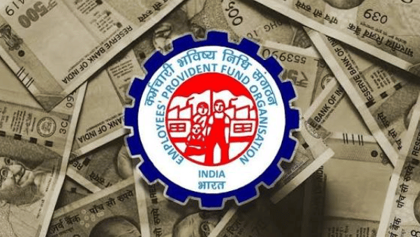 PFची रक्कम EPFO शी लिंक केलेल्या बँक खात्यात जमा होत असल्याने बँकेचा तपशील बरोबर असणे गरजेचे आहे. क्लेम करण्यापूर्वी खाते क्रमांक, IFSC कोड आणि खाते सक्रिय आहे का हे तपासा. बँक खाते योग्य पद्धतीने EPFOशी लिंक असणे गरजेचे आहे. चुकीच्या बँक तपशीलामुळे पैसे जमा होण्यास अडचण येऊ शकते.