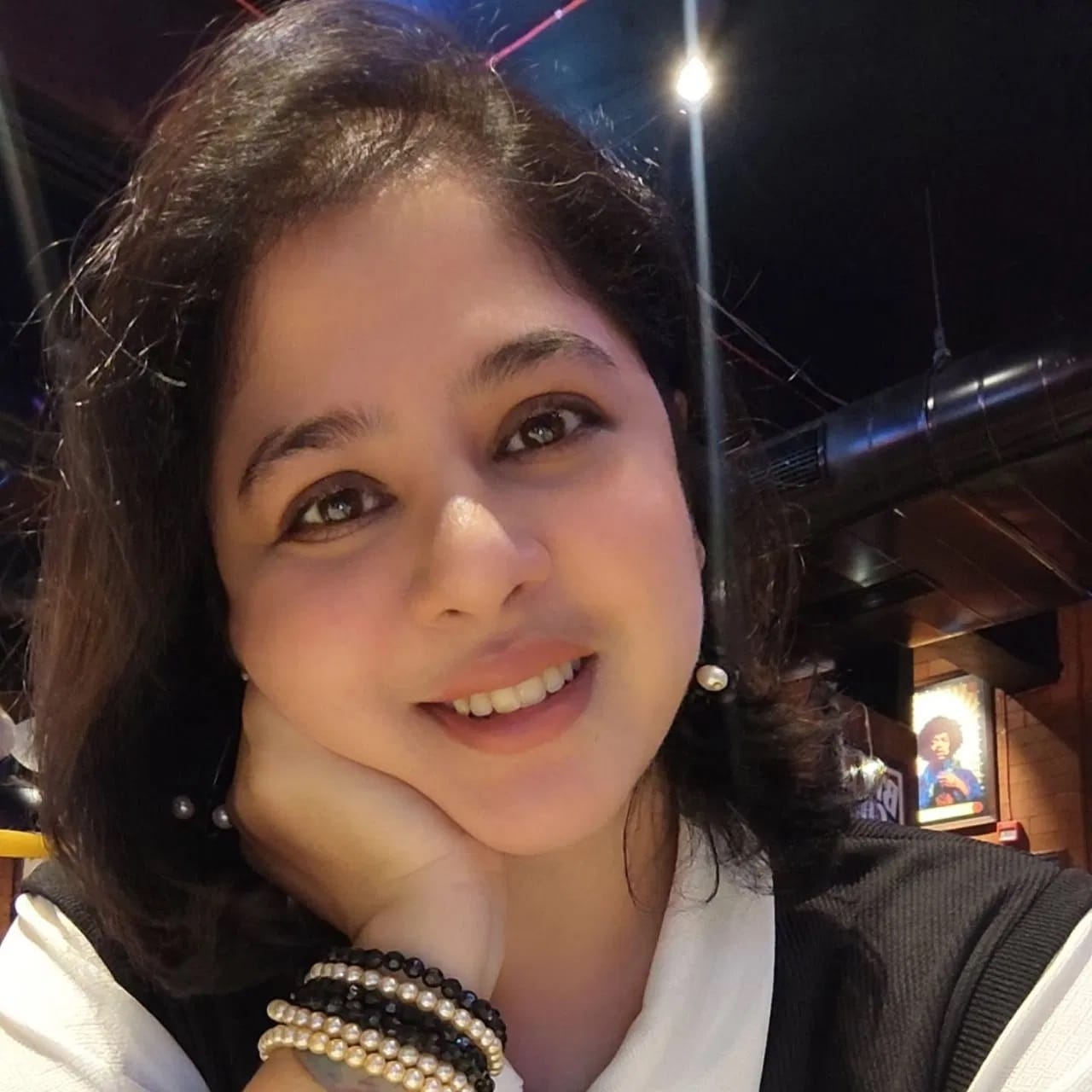 90 च्या दशकातील मुलांचा आवडता शो, 'सोन परी', आजही अनेकांच्या लक्षात आहे. या शोमध्ये 'फ्रुटी'ची भूमिका साकारणारी तन्वी हेगडे आता 34 वर्षांची आहे. तिने काही काळासाठी अभिनयातून ब्रेक घेतला असून सध्या ती आपल्या आयुष्याचा आनंद घेत आहे.