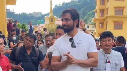 सोनू सूद मदत घेऊन थेट काठमांडूत पोहोचला; त्यांची आयुष्य...