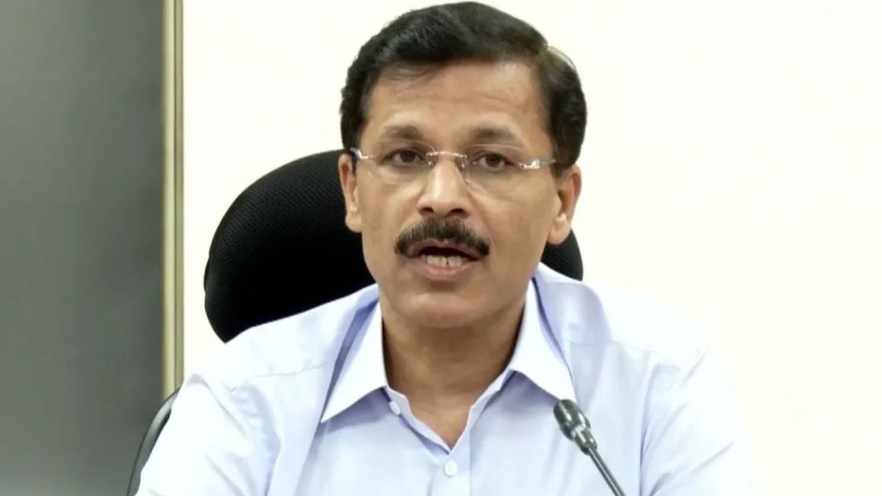 तुकाराम मुंढे यांना दणका, मुंढे इफेक्ट हॉटेल किचनमध्ये नाही तर एफडीएच्या तिसऱ्या मजल्यावर दिसणे गरजेचे, थेट पत्र.. तुकाराम मुंढे यांना दणका, मुंढे इफेक्ट हॉटेल किचनमध्ये नाही तर एफडीएच्या तिसऱ्या मजल्यावर दिसणे गरजेचे, थेट पत्र..