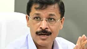 तुकाराम मुंढे यांचा दणका, FDA ची धडक कारवाई, तब्बल 30 परवाने रद्द तर इतक्यांना अटक..