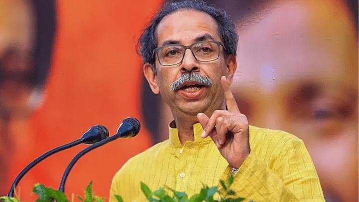 उद्धव ठाकरे गणेश महासंघ कार्यालयाच्या भेटीला, छत्रपती संभाजीनगरात मोठ्या हालचाली उद्धव ठाकरे गणेश महासंघ कार्यालयाच्या भेटीला, छत्रपती संभाजीनगरात मोठ्या हालचाली