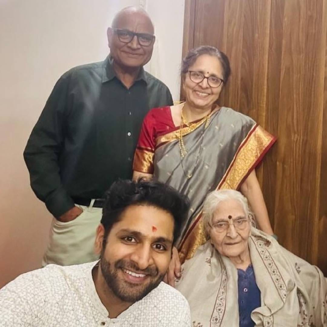 आजीच्या स्वभावाचं वर्णन करताना वैभवने लिहिलं की, ती एखाद्या खोलीत प्रवेश करताच तिथल्या प्रत्येक व्यक्तीला आपलंसं करून घ्यायची. तिच्या या गुणामुळे आपण नेहमीच प्रभावित झालो होतो, असं त्याने म्हटलं. 'तुझ्यासारखी आजी मला मिळाली, हे माझं भाग्य आहे,' अशा भावना त्याने व्यक्त केल्या.