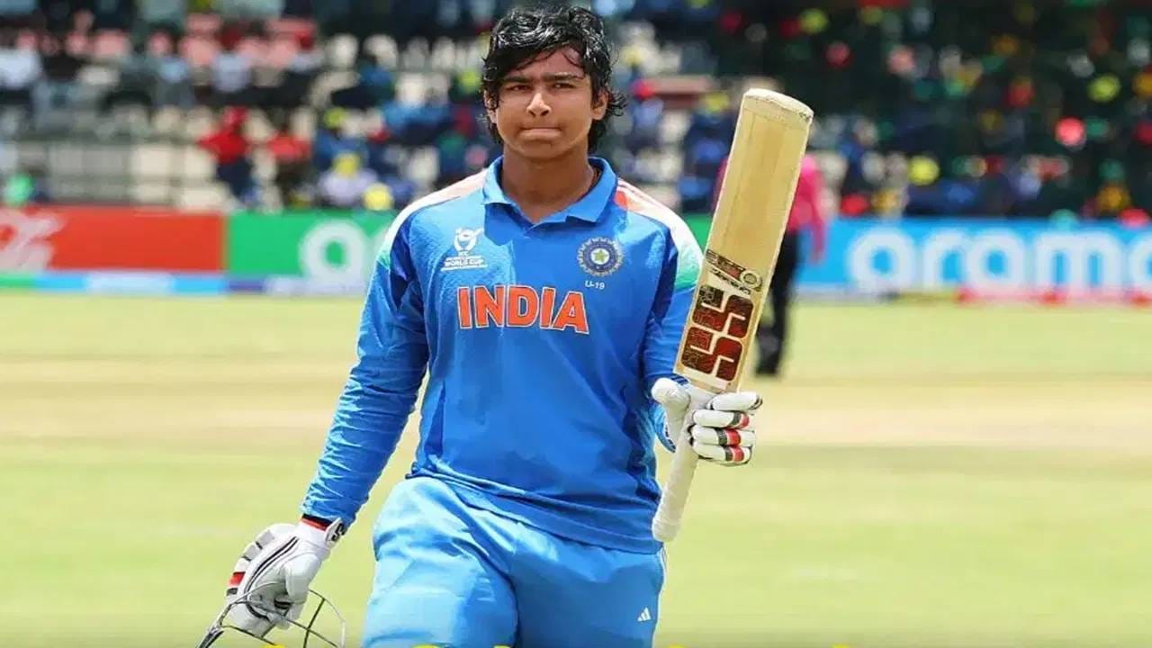 केंडेलने म्हटलं की, “15 वर्षांचा अत्यंत प्रतिभावान खेळाडू वैभव सूर्यवंशी आजच्या सामन्यात खेळत नसल्याचं पाहून मला थोडी निराशा झाली.” सामन्यापूर्वीही जपानच्या कर्णधाराने वैभवचं कौतुक केलं होतं. त्यामुळे या सामन्यात त्याला खेळताना पाहण्याची त्याची इच्छा होती. मात्र, वैभवला पुन्हा बाकावरच बसावं लागलं.