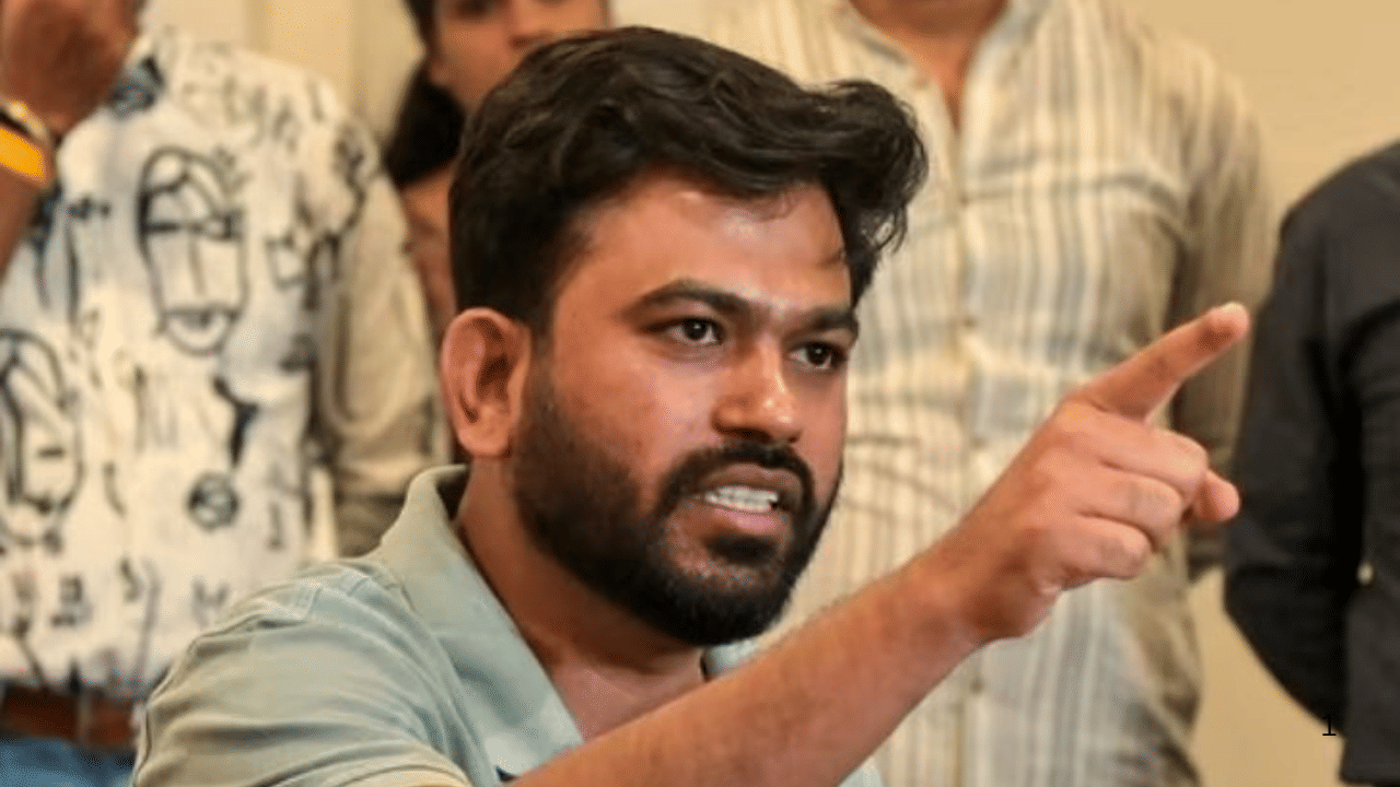 अभिजीत दिपके यांनी नुकतीच सोशल मीडियावर एक पोस्ट शेअक केली आहे. या पोस्टची आता चर्चा रंगली आहे. या पोस्टमध्ये त्यांनी त्यांच्या पहिल्या प्रेमाबद्दल भावना व्यक्त केली आहे.