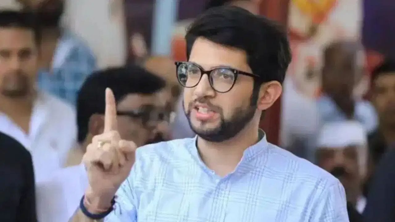 मोठी बातमी! दिशा सालियानच्या वडिलांनी दिलेल्या 500 कोटींच्या नोटिशीला अखेर आदित्य ठाकरेंकडून उत्तर, नेमकं काय म्हटलं? मोठी बातमी! दिशा सालियानच्या वडिलांनी दिलेल्या 500 कोटींच्या नोटिशीला अखेर आदित्य ठाकरेंकडून उत्तर, नेमकं काय म्हटलं?